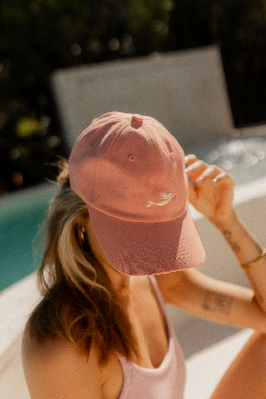 Pandanus & Palm Mermaid Cap in coral cotton twill